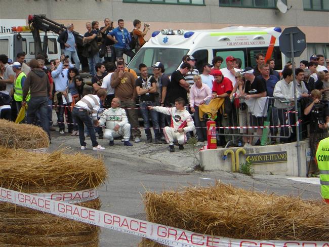 Rallye Legendy 2009 San Marino - atmosfra na specilce miniobjektivem Pavla Jelnka