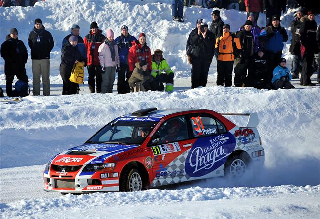 Martin Prokop na snhu v Norsku pro zmnu  s Lancerem EVO IX.