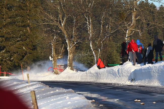 Tuto sobotu v Kojetíně : pozvání na setkání fandů a videoprojekci s tématikou „rallye“