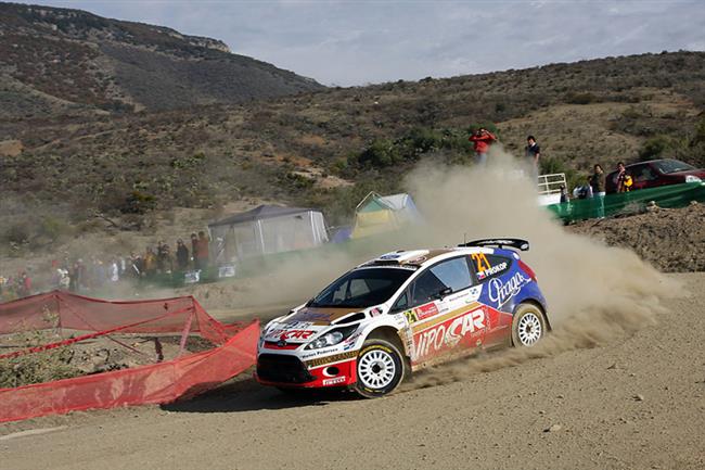 V Mexiku dl vldne Ogier a Loeb. Do destky se krom Ford vlezla tak Fabie S2000.