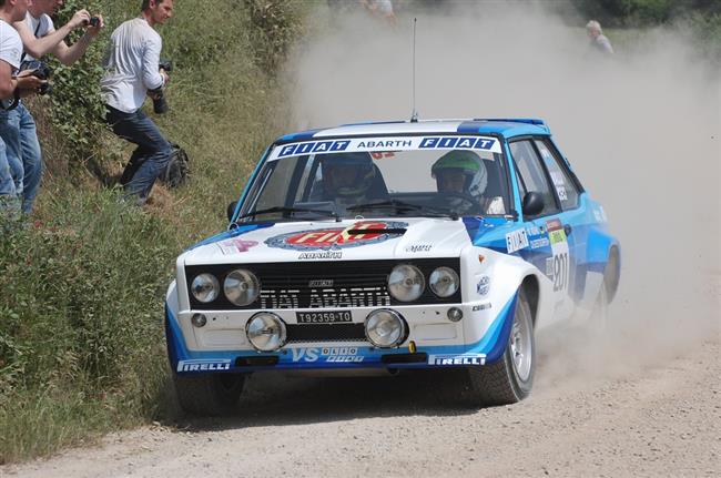 ڞasn Tuscan aneb rallye legend 2010 objektivem  Tondy Malho