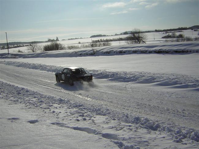 Winter Trial 2010 na rakouskm Nordringu miniobjektivem Pavla Jelnka