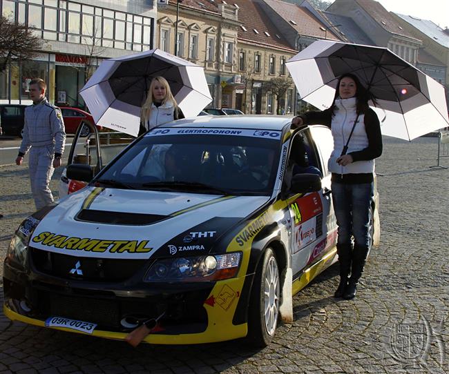 Rallysprintov ampiont ped Horckou rallye vede Valouek ped Jakeem