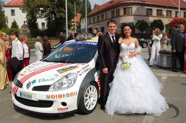 Luba Minařík 2009 - až po veselku, foto týmu