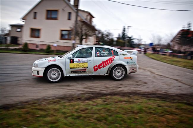 Luba Minařík 2009 - až po veselku, foto týmu