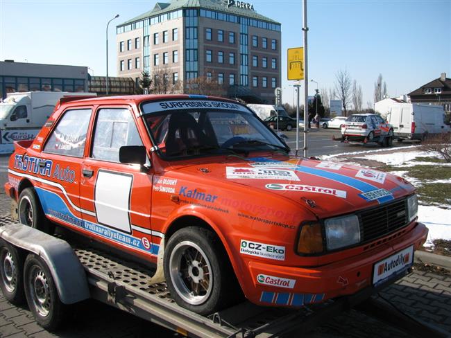 Testování závodních vozů v STK v Praze, foto Karel Kolečko