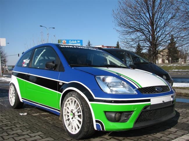 Testování závodních vozů v STK v Praze, foto Karel Kolečko