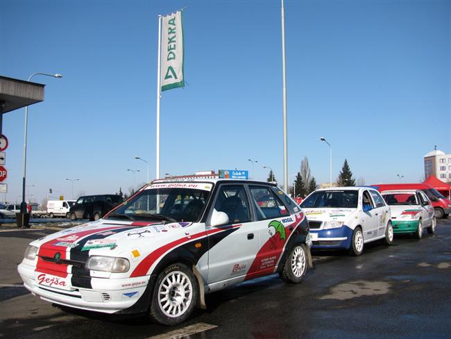 Testování závodních vozů v STK v Praze, foto Karel Kolečko