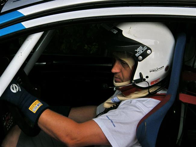 Milana Kneifela letos ek mal ivotn sportovn jubileum. A pojede s Clio R3