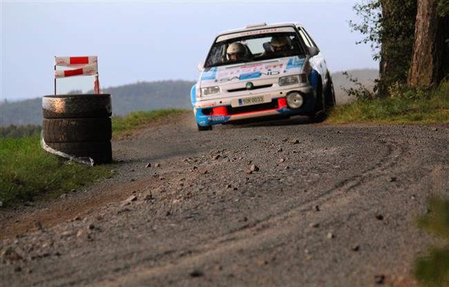 Vclav Pech a Petr Uhel pili v Rallye Pbram o zlato tsn v posledn erzet.