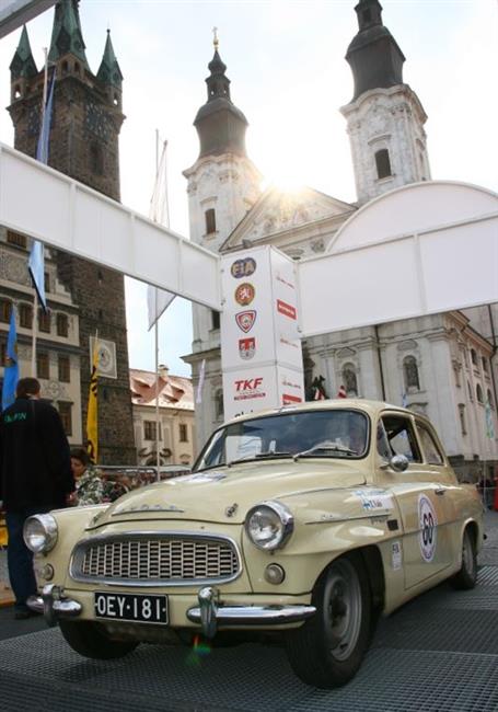 Velk oekvn provzelo start do druh etapy Historic Vltava Rallye