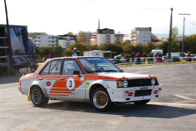 Velk oekvn provzelo start do druh etapy Historic Vltava Rallye