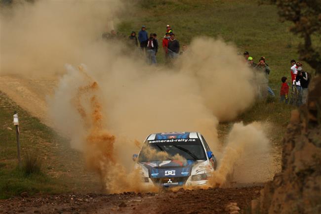 Martin Semerd ped posledn etapou Portugalsk rally v PWRC na slunm tvrtm mst.