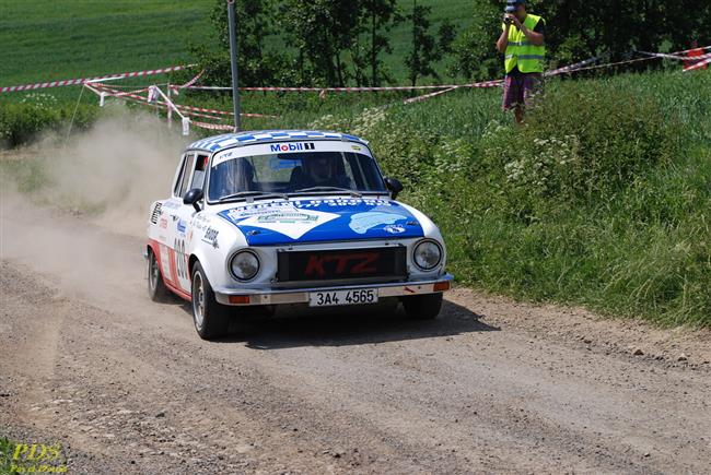 lehofer a Sobhart v Paejov opt osedlali modr Fiat Punto S1600