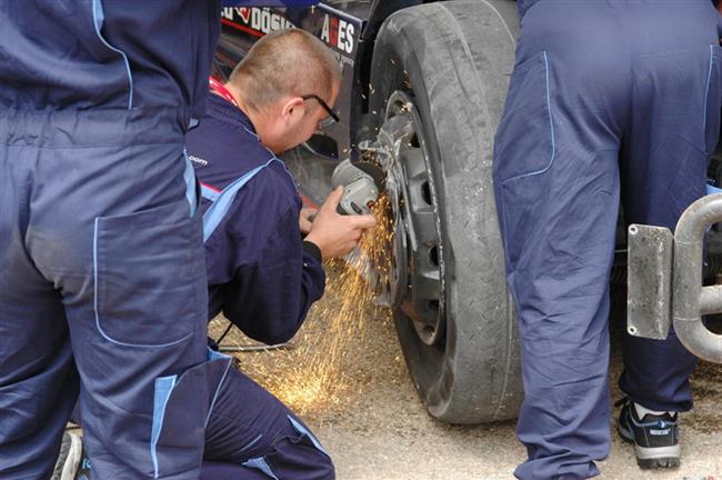 Týmová shoda! Truckeři Buggyry propadli sledování  OH v Číně