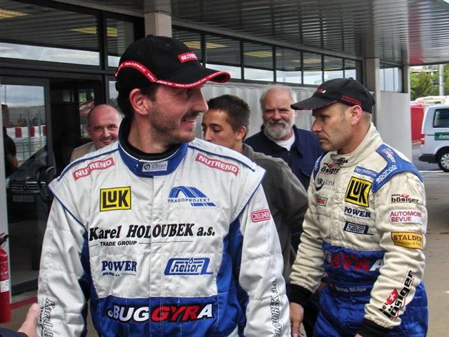 Obě Buggyry byly rozebrány do posledního šroubku, motory jsou po generálce. Od pátku  již MOST !!!