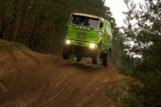 Testy MS RALLY TRUCK v Senici, foto týmu YASCHA design