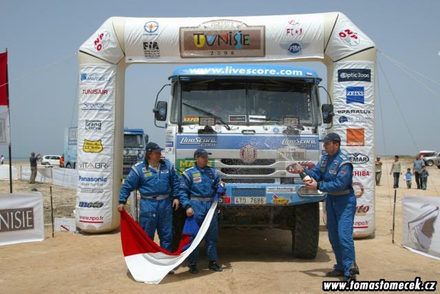 Tunisk rallye 2008 a vtz mezi trucky T.Tomeek, foto tmu