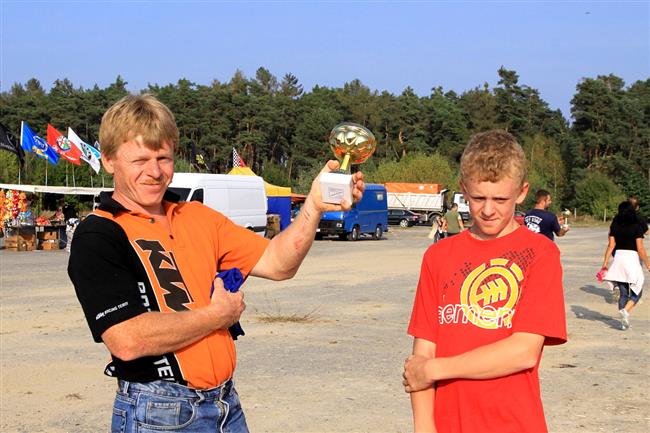 Rallye tructrial Milovice 2009 a otec a syn Kouck objektivem Mirka Knedly sen.