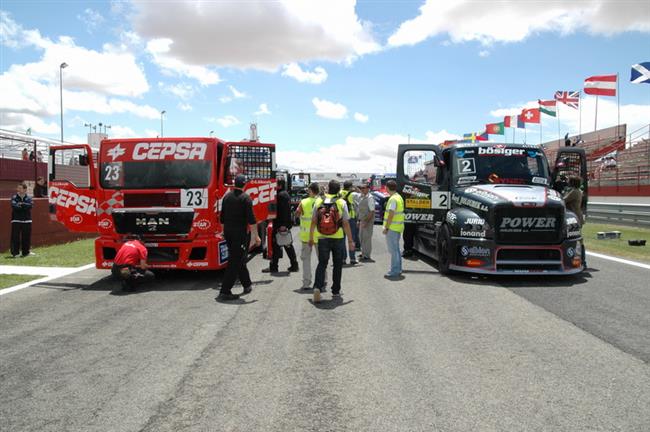 Ani o przdninch nebude chybt v nabdce ten Truck Racing Magazine