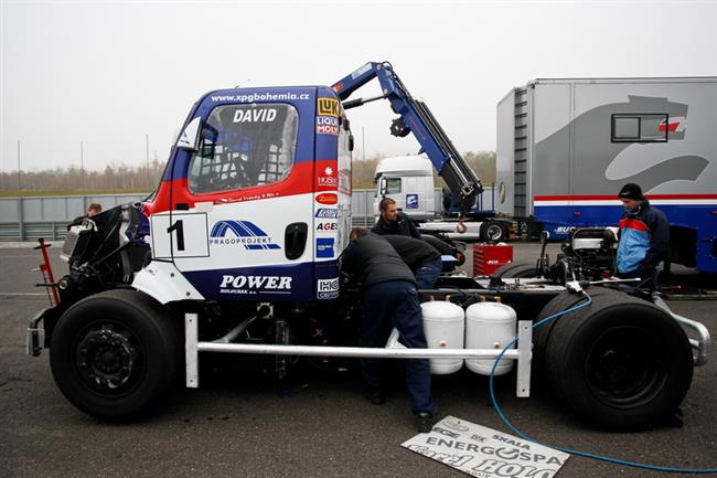 Listopadový  test Buggyry v Mostě (2010) , foto týmu