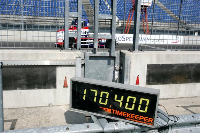 Pokus o rekord Buggyry na Lausitzringu 2010, foto tmu