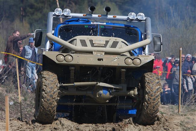 esk trucktrial odhalil vodn  st letonho kalende zvod ! Zatek v Milovicch.