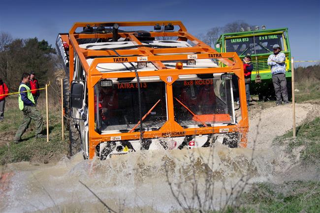 Tom Prak s navigtorem Ondejem Vodikou potvrdili, e pat mezi trucktrialovou piku !