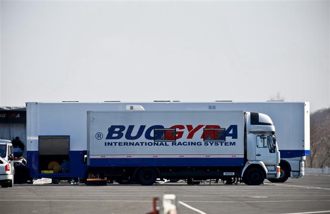 Sobota v truckerském Doningtonu: oba jezdci Buggyry se snažili, ale ale