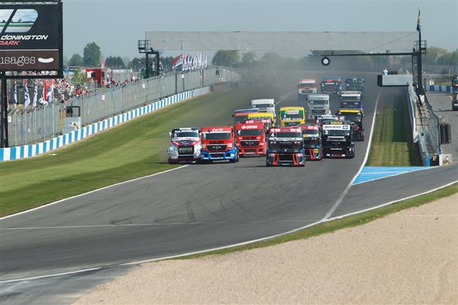 Sobota v truckerském Doningtonu: oba jezdci Buggyry se snažili, ale ale