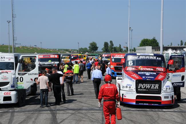Truckersk Missano 2011: Hork italsk drha v zaklet tinctek