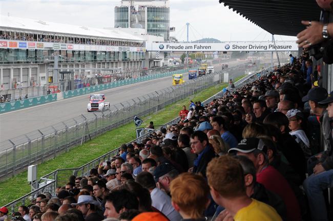 Dramaticky Nürburgring 2011 právě na obrazovkách