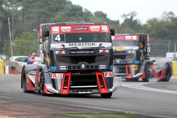 Tým MKR a jeho ne zcela vydařená sobota v Le Mans 2011