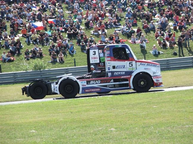 Úspěšný víkend truckerů v Mostě s vítězstvím Lacka i Vršeckého