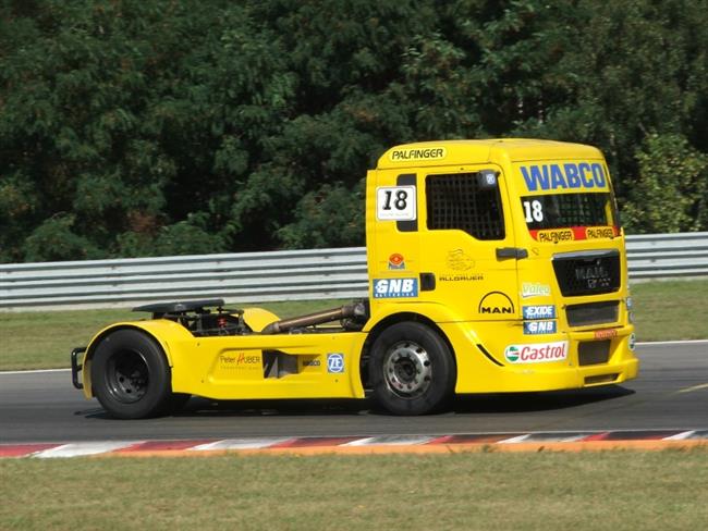Úspěšný víkend truckerů v Mostě s vítězstvím Lacka i Vršeckého