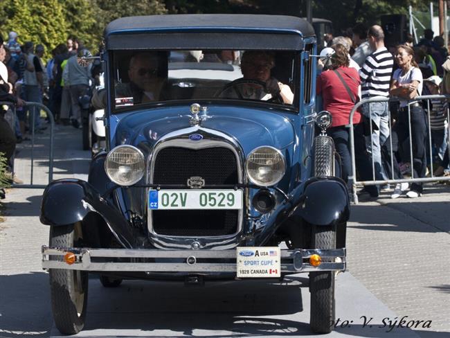 Zvod Rallye veern Prahou je vypsn i pro  kategorii Historick vozidla.