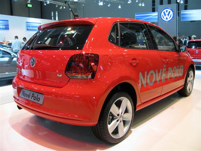 Autosalon Brno 2009 a koncern VW objektivem Karla Koleka