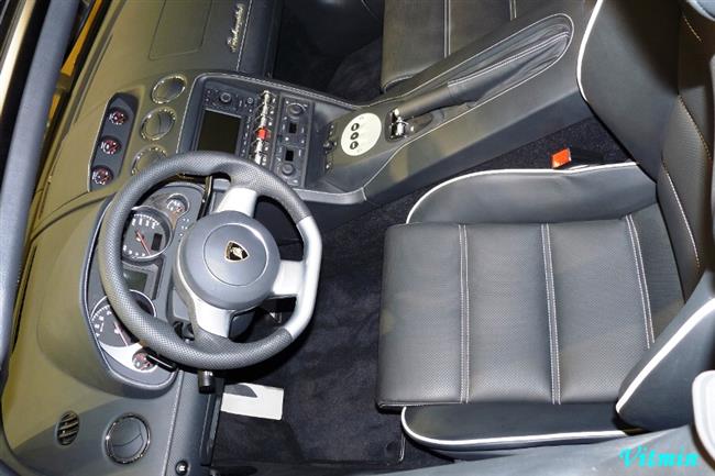 Autosalon Brno 2009 a sporťáky objektivem Víti Klígla