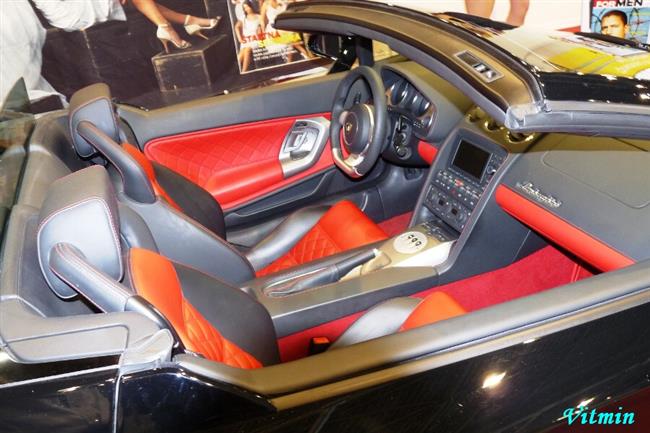 Autosalon Brno 2009 a sporťáky objektivem Víti Klígla