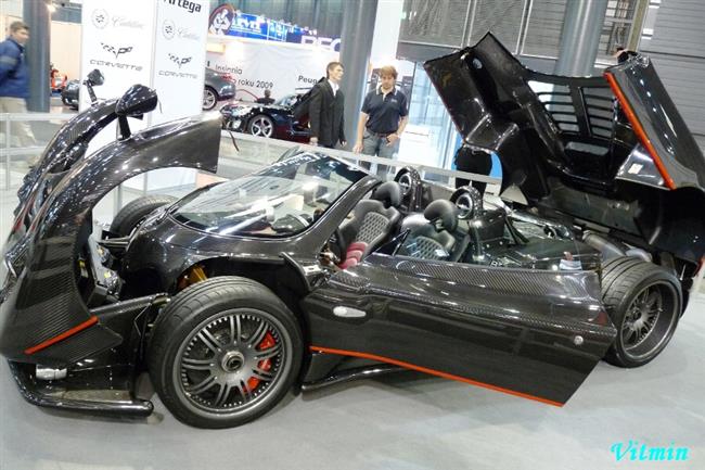 Autosalon Brno 2009 a sporťáky objektivem Víti Klígla