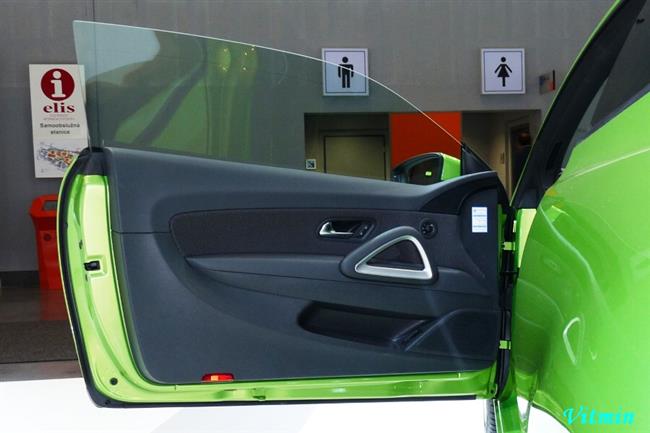 Autosalon Brno 2009 a sporťáky objektivem Víti Klígla