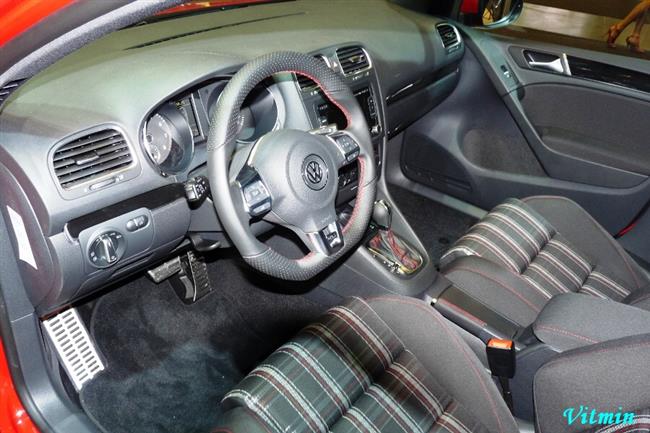 Autosalon Brno 2009 a sporťáky objektivem Víti Klígla