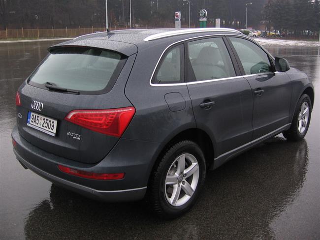 Test malho SUV Audi Q5 se zkladnm motorem 2,0 TDI . Dynamick i elegantn ...