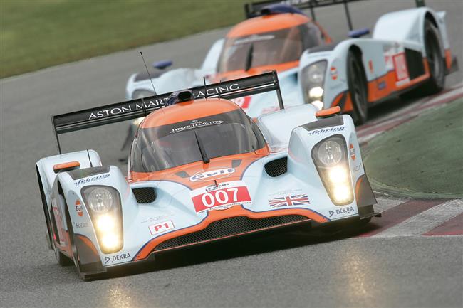 LMS 2009: Tovrn tm Aston Martin Racing ek noc na novm okruhu v  Algarve