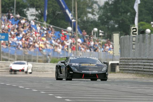 Lamborghini Super Trofeo: Nai jezdci ve Spa dvakrt v TOP 8