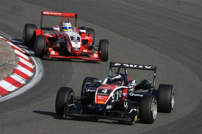 V Brands Hatch o vkendu pokrauje Euroserie F3i s Erikem Janiem