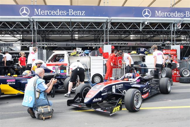 F3: Erik Jani se dokal prvnho bodu a ztra vyraz z pole position !!