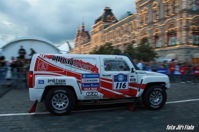 Silk Way Rally skonila a nvratem zbytku KM Racingu s tmovmi vozidly