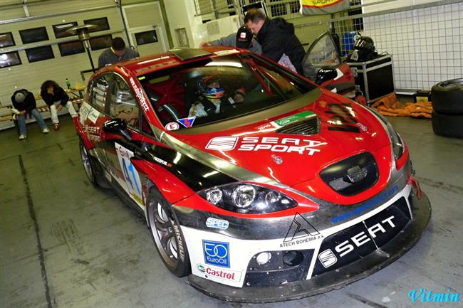 Epilog 2010 a stříbro pro Seat Sport - Hybáček, Matějovský, Abraham a Nemec, foto V.Klígl