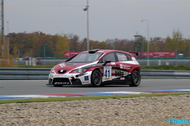 Epilog 2010 a stříbro pro Seat Sport - Hybáček, Matějovský, Abraham a Nemec, foto V.Klígl